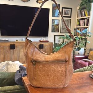 Tan Leather Hobo Bag with Textured Finish with wallet
